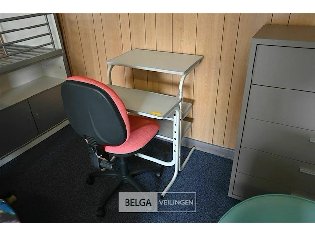 Computertafel 64x75x90-73 met bureelstoel - afbeelding 1 van  2