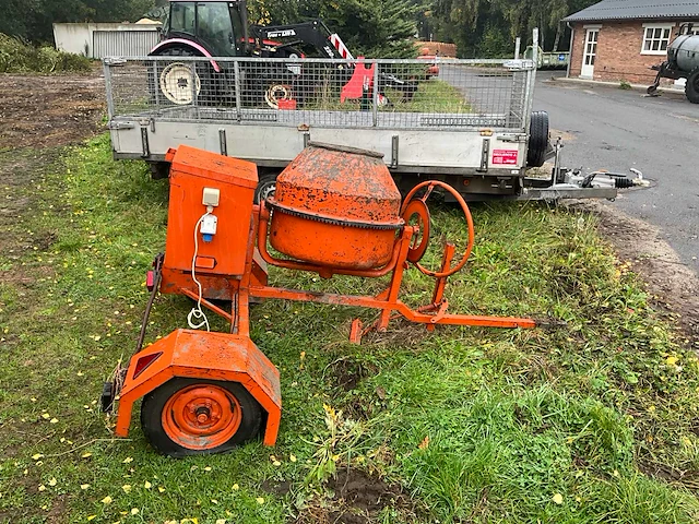 Concrete mixer - afbeelding 12 van  13