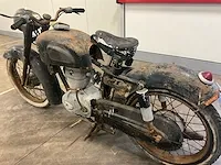 Confort oldtimer motorfiets restauratieproject - afbeelding 5 van  6