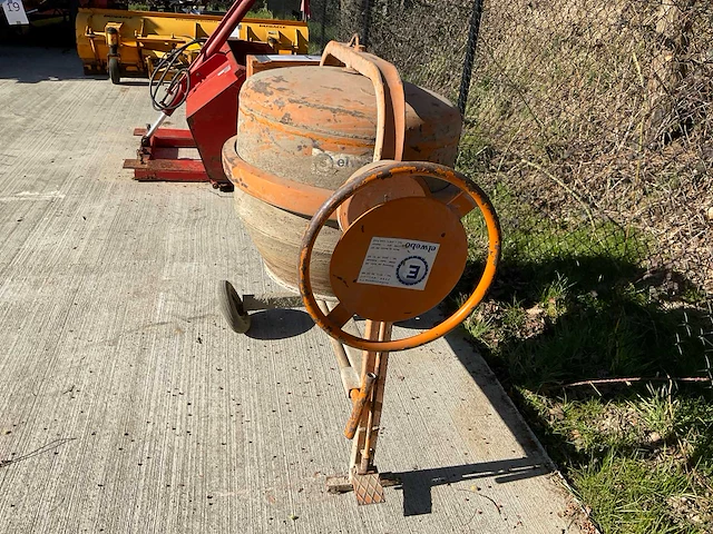 Conmix poker betonmixer - afbeelding 2 van  5