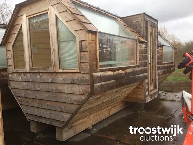 Constructie bijenraat vormige cottage - afbeelding 1 van  21