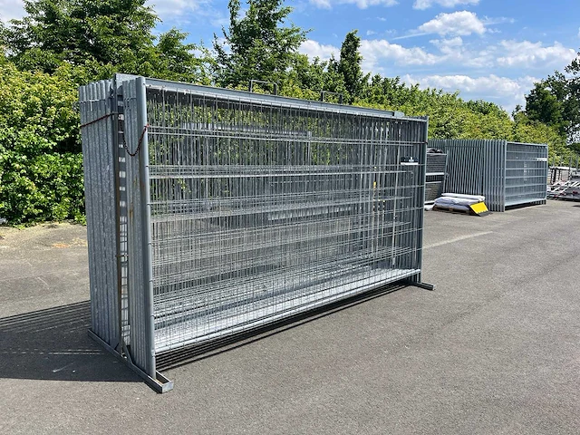 Construction fence - afbeelding 1 van  3