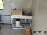 Container bureautafel/sanitair/garderobe portakabin
