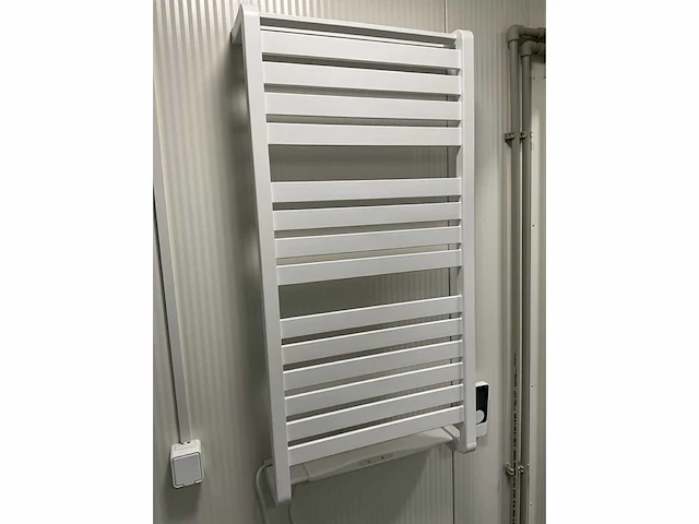 Container-cabine-mobiele woonunit-zorgunit-kantoorunit 33,6m2 - 12mx2,8m - afbeelding 35 van  65