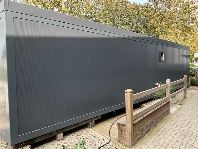 Container-cabine-mobiele woonunit-zorgunit-kantoorunit 33,6m2 - 12mx2,8m - afbeelding 34 van  65