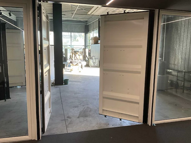 Container complex - afbeelding 9 van  86