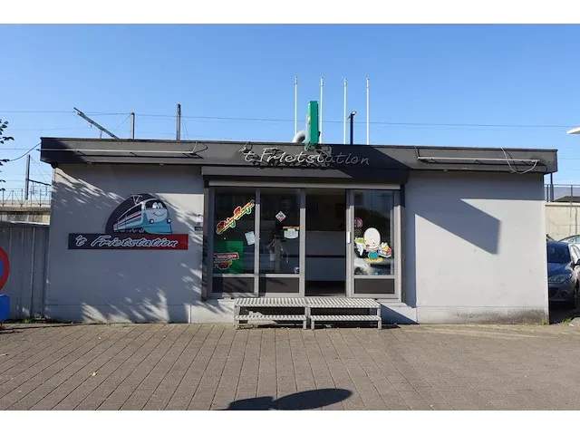 Container frietstation - afbeelding 1 van  6