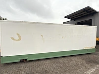 Container met hekken - afbeelding 1 van  1