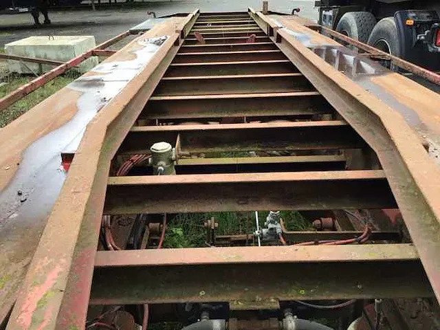 Container oplegger - afbeelding 2 van  17
