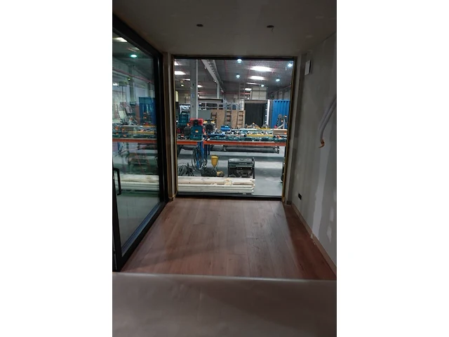 Container unit woon / slaap / bureau - afbeelding 3 van  11