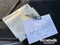 Container vrachtwagen - afbeelding 6 van  11