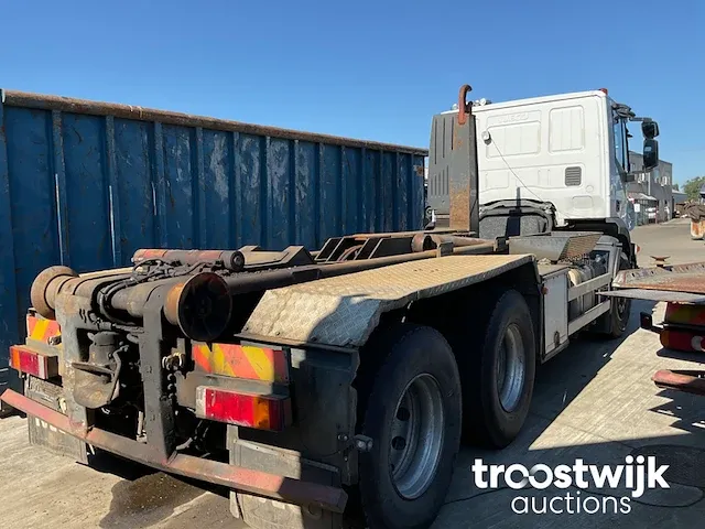 Container vrachtwagen - afbeelding 9 van  11