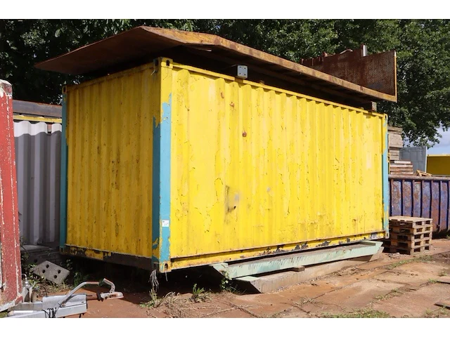 Container - afbeelding 1 van  1
