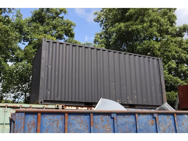 Container - afbeelding 1 van  1