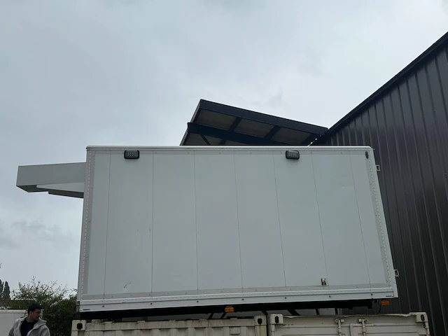 Container - afbeelding 1 van  1