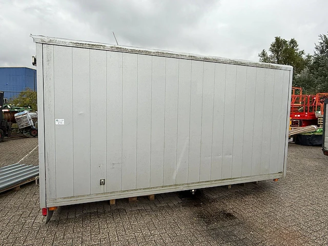 Container - afbeelding 1 van  1