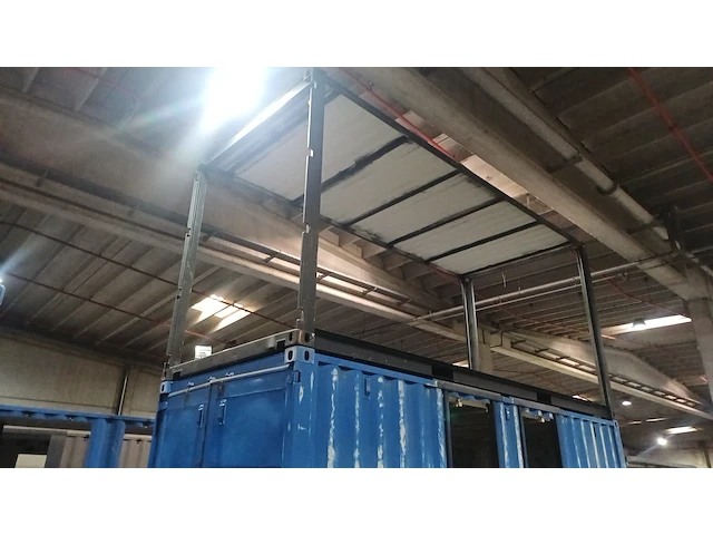 Container - afbeelding 1 van  2