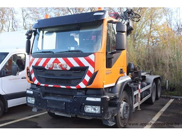 Containervrachtwagen iveco trakker ad 260t, datum 1ste inschrijving 14/10/2013, chassisnummer wjme2nps40c271248, km-stand keuring 10/24 47.853, euro eev, diesel, kenteken i+ii, gelijkvormigheidssattest - afbeelding 1 van  21