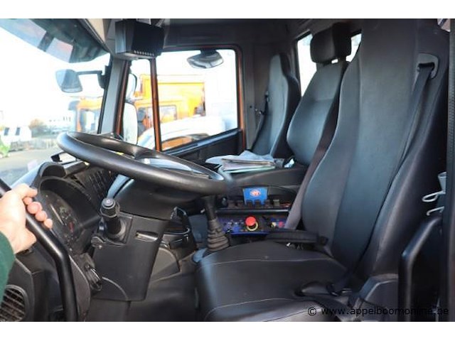 Containervrachtwagen iveco trakker ad 260t, datum 1ste inschrijving 14/10/2013, chassisnummer wjme2nps40c271248, km-stand keuring 10/24 47.853, euro eev, diesel, kenteken i+ii, gelijkvormigheidssattest - afbeelding 15 van  21