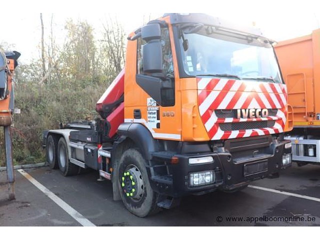 Containervrachtwagen iveco trakker ad260t36, datum 1ste inschrijving 11/9/2011, chassisnummer wjme2nps40c238207, km-stand keuring 9/25 31.445, euro 5, diesel, kenteken, gelijkvormigheidssattest - afbeelding 1 van  17