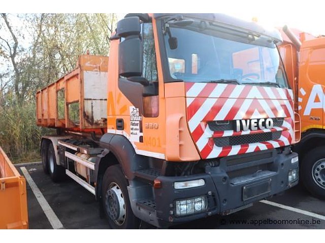 Containervrachtwagen iveco trakker ad260t/8.0, datum 1ste inschrijving 23/8/2011, chassisnummer wjme2nncs40c238124, km-stand keuring 10/24 161.910, euro 5, diesel, kenteken, gelijkvormigheidssattest - afbeelding 11 van  14