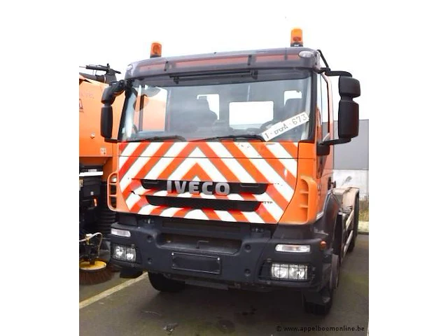 Containervrachtwagen iveco trakker,diesel,7790cm³,265kw,1e inschr 19/7/12, wjme2nps40c250600,kmstand vlg ltste keuring dd 05/9/23: 145583km, co²-uitstoot ng, euro v,kenteken,gelijkvormigheidsattest, keuring tot 05/9/24, 2sleutels - afbeelding 1 van  19