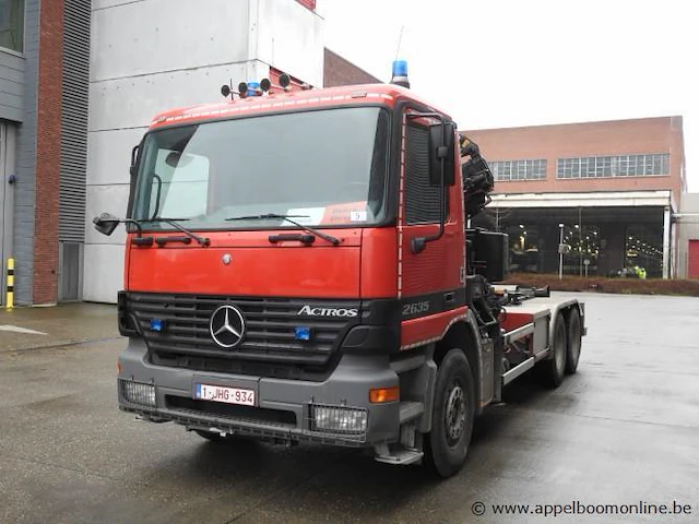 Containervrachtwagen mercedes actros 2635 6x4,diesel,11946cm³,260kw,1e inschr 03/7/03,wdb9502431k833249,45955km co²-uitstoot ng, euro3,kenteken i+ii,gelijkvormigheidsattest, keuring tot 06/8/25,1sleutel - afbeelding 1 van  22