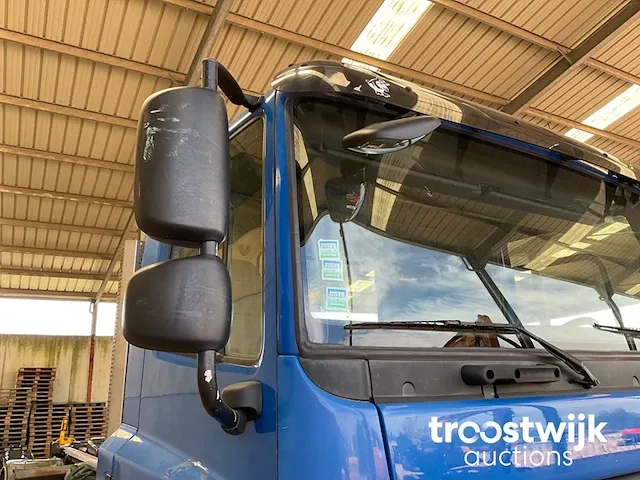 Containervrachtwagen - afbeelding 11 van  38