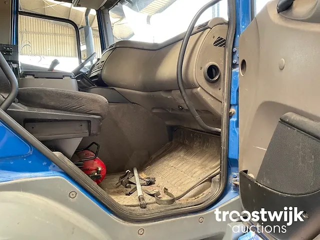 Containervrachtwagen - afbeelding 14 van  38