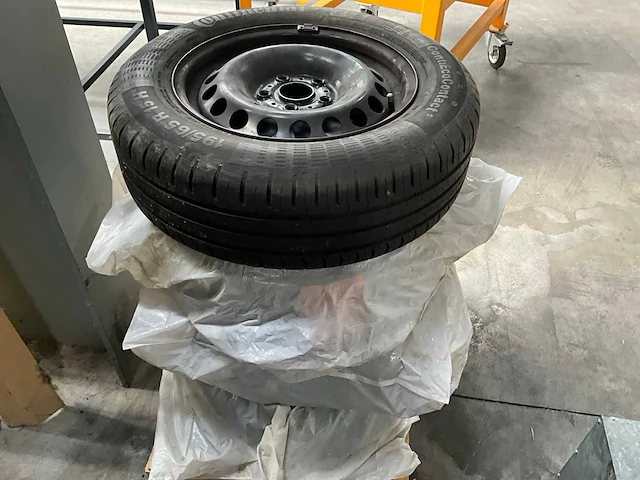Continental 195/65 r 15 h 4 banden (4x) - afbeelding 2 van  6