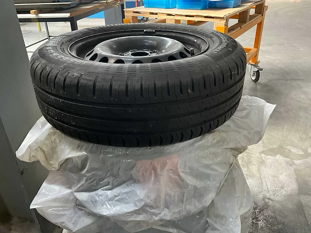 Continental 195/65 r 15 h 4 banden (4x) - afbeelding 3 van  6