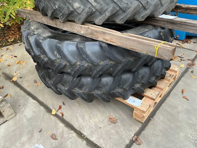 Continental contact ac90-c tractorbanden (2x) - afbeelding 1 van  4