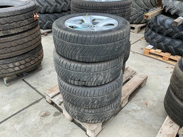 Continental contiwintercontact autoband met bmw velg (4x) - afbeelding 1 van  10