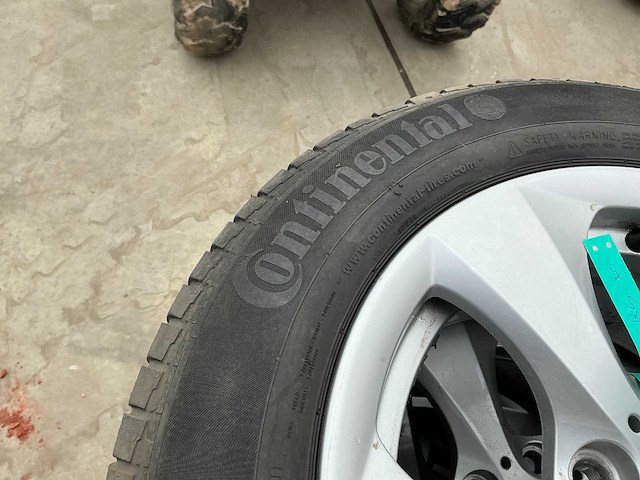 Continental contiwintercontact autoband met bmw velg (4x) - afbeelding 9 van  10