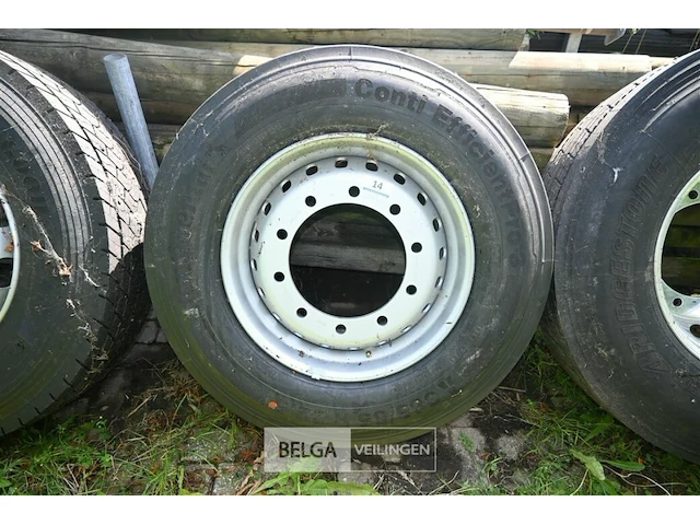 Continental vrachtwagenband + velg - afbeelding 2 van  5