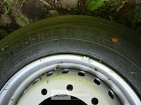 Continental vrachtwagenband + velg - afbeelding 5 van  5