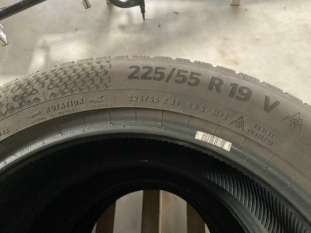 Continental wintercontact 225/55r19v winterbanden (4x) - afbeelding 2 van  6