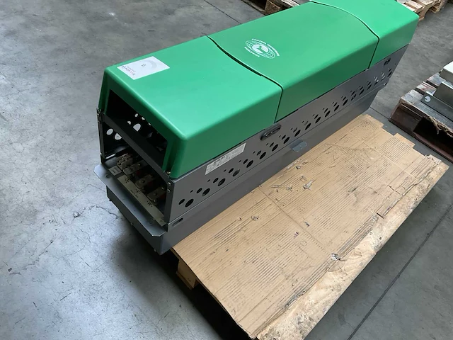 Control techniques uni4501 power mudule frequentieregelaar - afbeelding 4 van  8