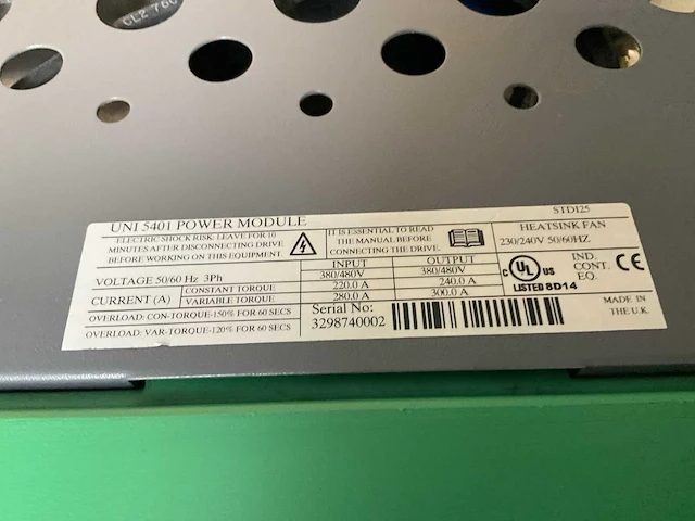 Control techniques uni4501 power mudule frequentieregelaar - afbeelding 6 van  8