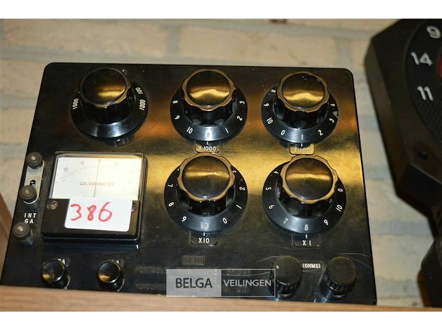 Controler - afbeelding 1 van  2