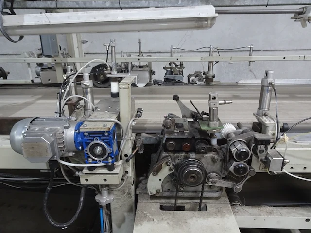Conveyor with 2x overedging machine titan - afbeelding 3 van  5