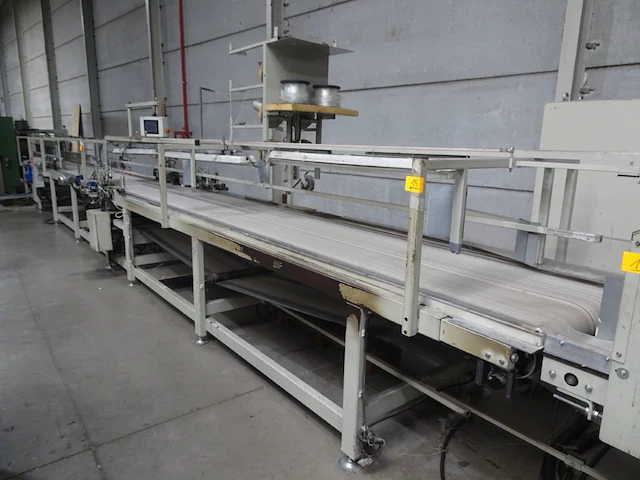 Conveyor with 2x overedging machine titan - afbeelding 4 van  5