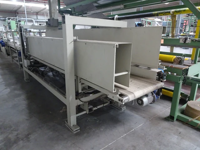 Conveyor with carpet depositer - afbeelding 4 van  4