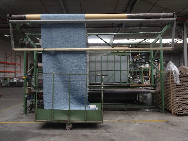 Conveyor with shrink tunnel sac + deposit roller into trolley - afbeelding 9 van  11