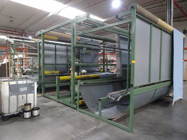 Conveyor with shrink tunnel sac + deposit roller into trolley - afbeelding 10 van  11