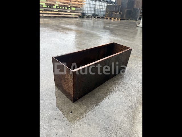 Corten bloembak (medium) - afbeelding 1 van  5