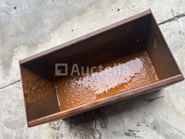 Corten bloembak (medium) - afbeelding 1 van  5