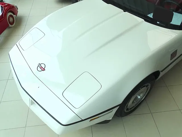 Corvette c4 convertible 'indianapolis 500' - afbeelding 40 van  42