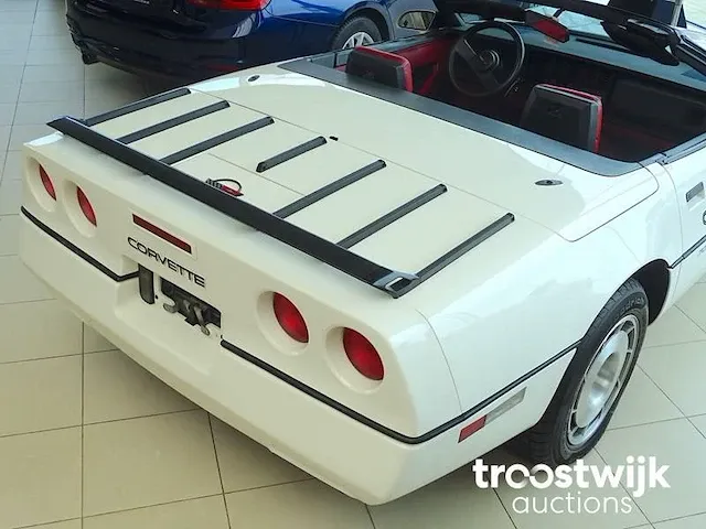 Corvette c4 convertible 'indianapolis 500' - afbeelding 12 van  42