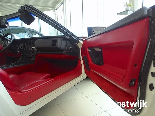 Corvette c4 convertible 'indianapolis 500' - afbeelding 19 van  42